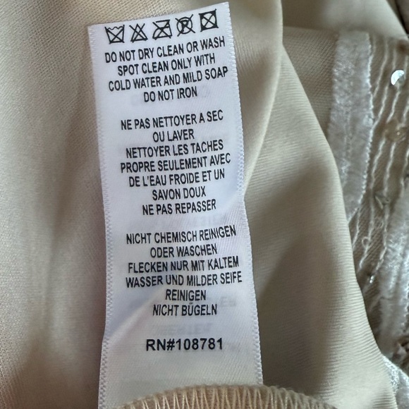 Aidan Mattox, Floral Embroidered with Sequins Overlay Formal Dress, Size 6 NWT - Picture 12 of 12